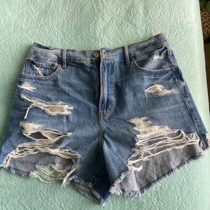 american eagle highest rise 90’s boyfriend shorts